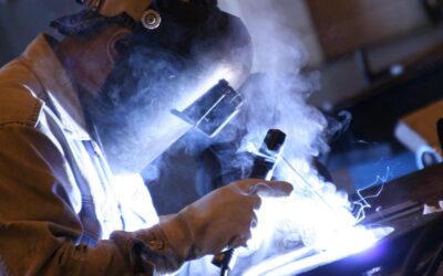 Working Safely with Welding Fume –  A Summary of Solutions and Risks